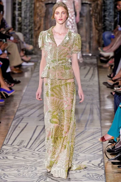 Look 35